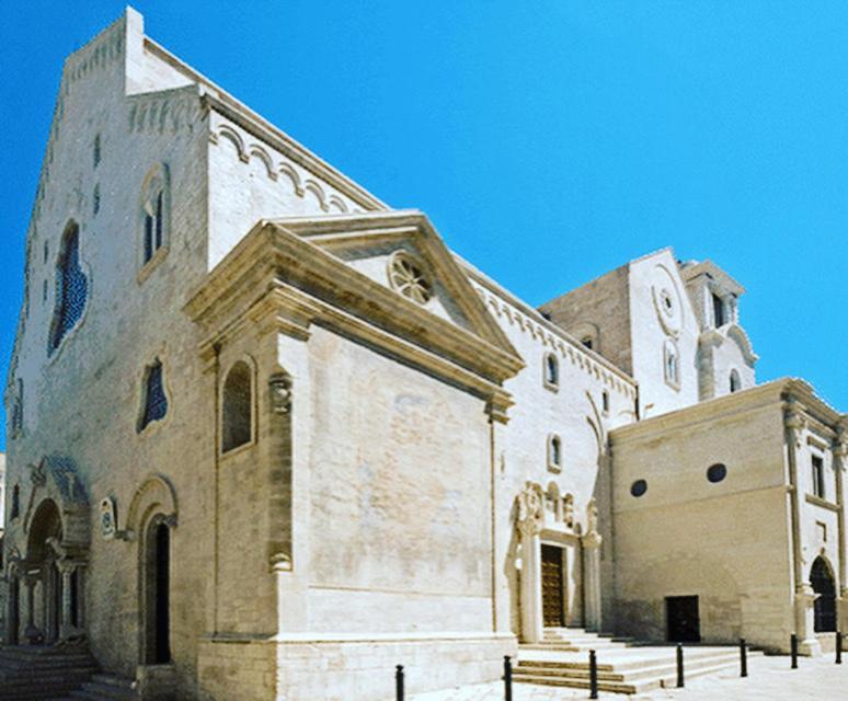 La Torretta Di Gigi - Soggiorno In Torre Medievale Bisceglie Luaran gambar