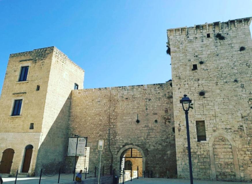 La Torretta Di Gigi - Soggiorno In Torre Medievale Bisceglie Luaran gambar